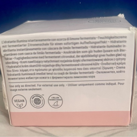 Biossence Squalane + Vitamin C Rose Brightening - Picture 10 of 15